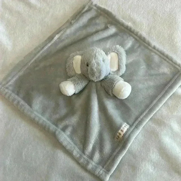 ⭐️HP⭐️ Blankets & Beyond -  Newborn blanket and Elephant Lovey. - Picture 5 of 5